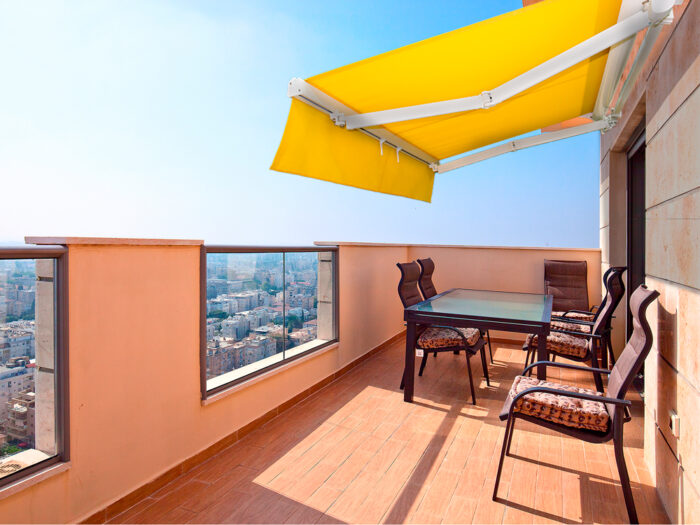 Tenda Solare a braccia estensibili cassonettata